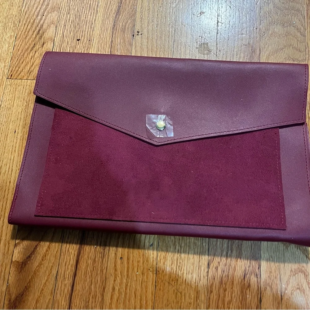 NWT Glass Ladder & Co Portfolio Clutch Burgundy Megan Portfolio Clutch